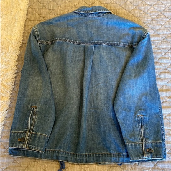Denim Drawstring Military Shirt Jacket in Glenmar Wash - Picture 7 of 12